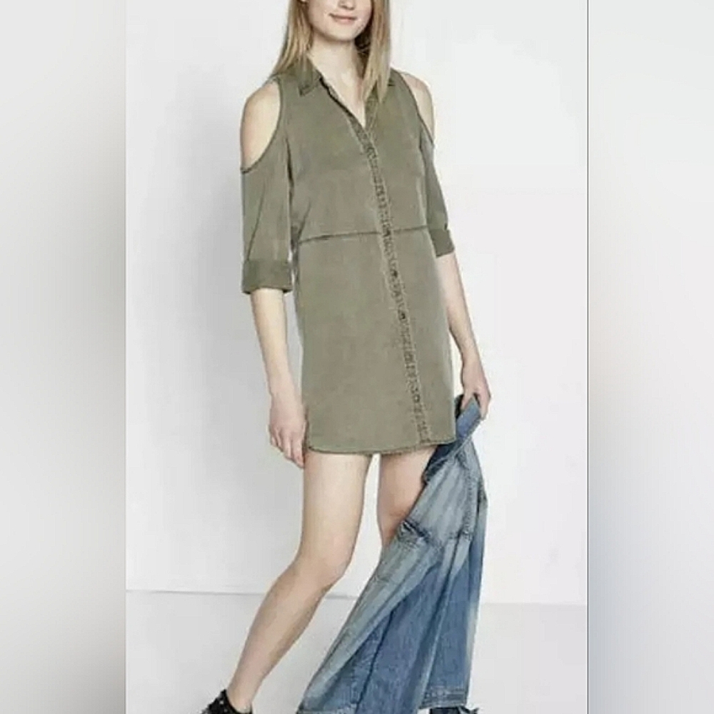 🆕️ EXPRESS Olive Green Cold Shoulder Button Down Dress SIZE: M